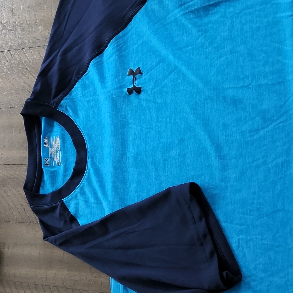 Under Armour men's small heat gear t shirt